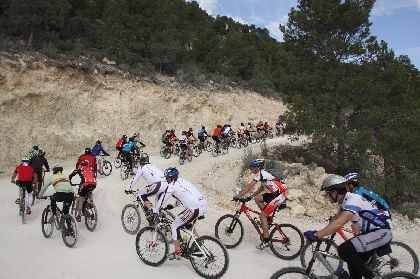 140 ciclistas participan en la primera ruta del programa �Bicicleta y Naturaleza�